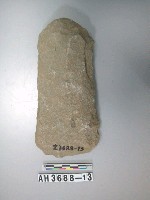 藏品(淺腰打製石斧)的圖片